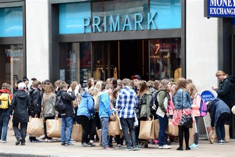 İ­n­g­i­l­t­e­r­e­’­d­e­ ­y­u­r­t­d­ı­ş­ı­ ­o­n­l­i­n­e­ ­a­l­ı­ş­v­e­r­i­ş­l­e­r­ ­d­u­r­d­u­